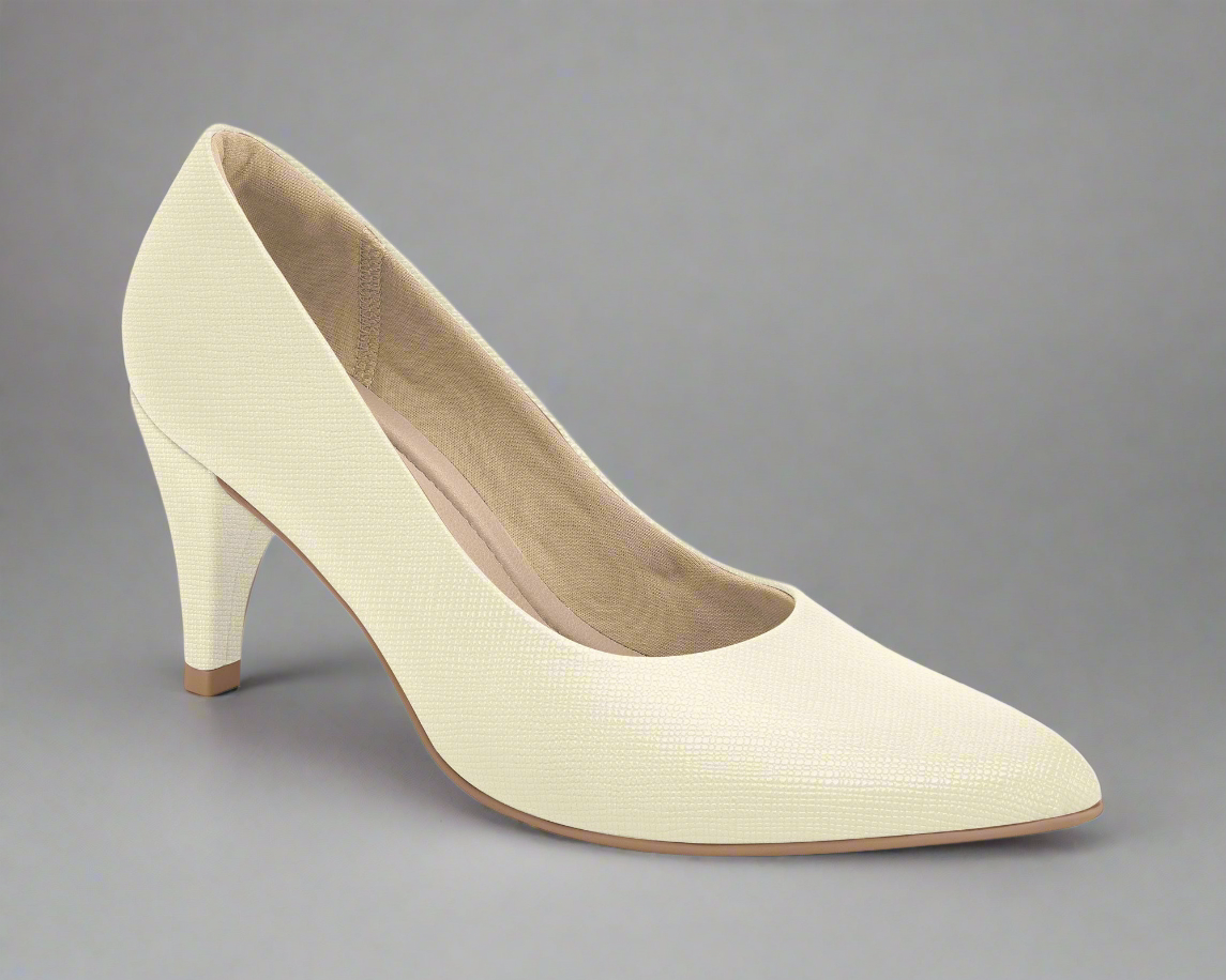 Embrace the elegance of the 'working woman' style with Piccadilly Ref: 745035. Our classic, sophisticated designs bring a timeless appeal to any professional wardrobe